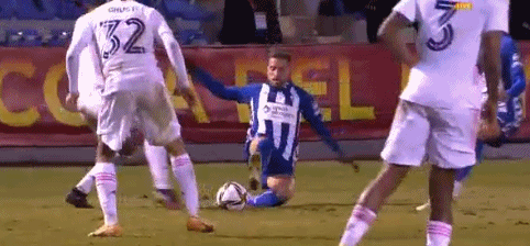 中盘才开始，对吗？（这才算进入中盘，对吗？）