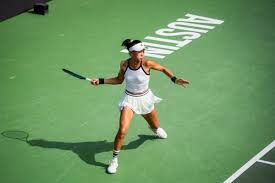 名哨腿筋拉伤无限期休战！昨日坐轮椅离场 有望常规赛结束前回归