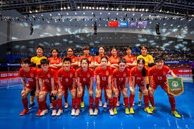 凯尔：我和施洛特贝克没矛盾；他的续约？在经济上我们尽全力